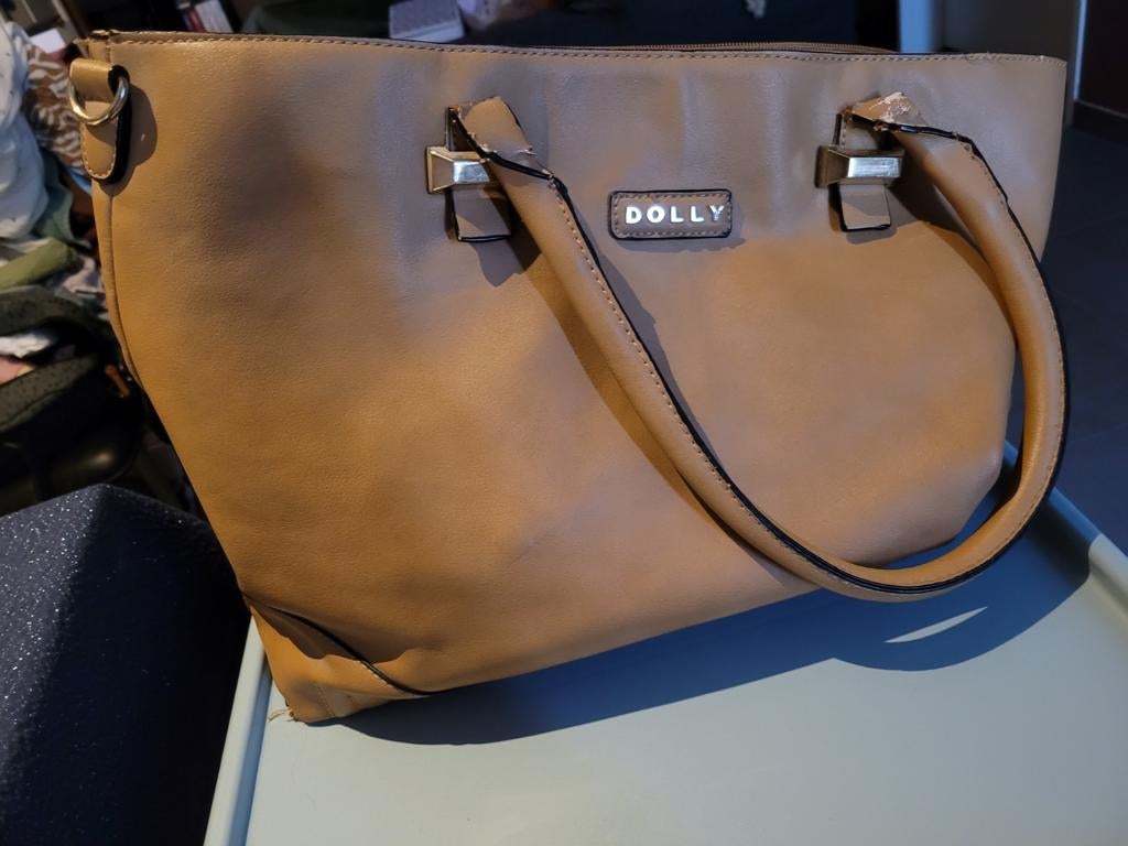 Dolly vrouwen handtas, Handtassen en Accessoires, Tassen | Damestassen, Ophalen, Gebruikt, Bruin, Handtas