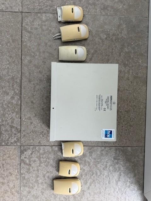 Système d'alarme habitation  (centrale + 6 capteurs), Enlèvement ou Envoi, Utilisé