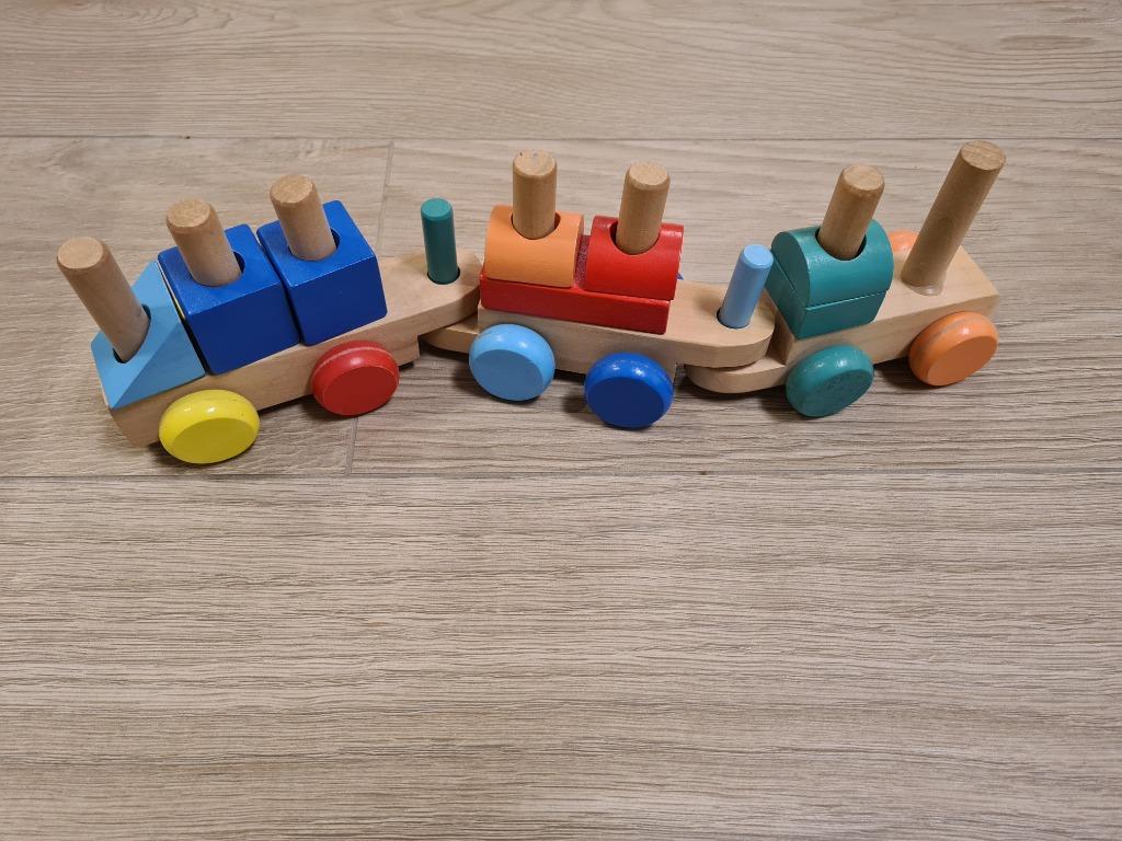 Train en bois avec blocs, Enfants & Bébés, Jouets | Blocs de construction, Enlèvement, Utilisé