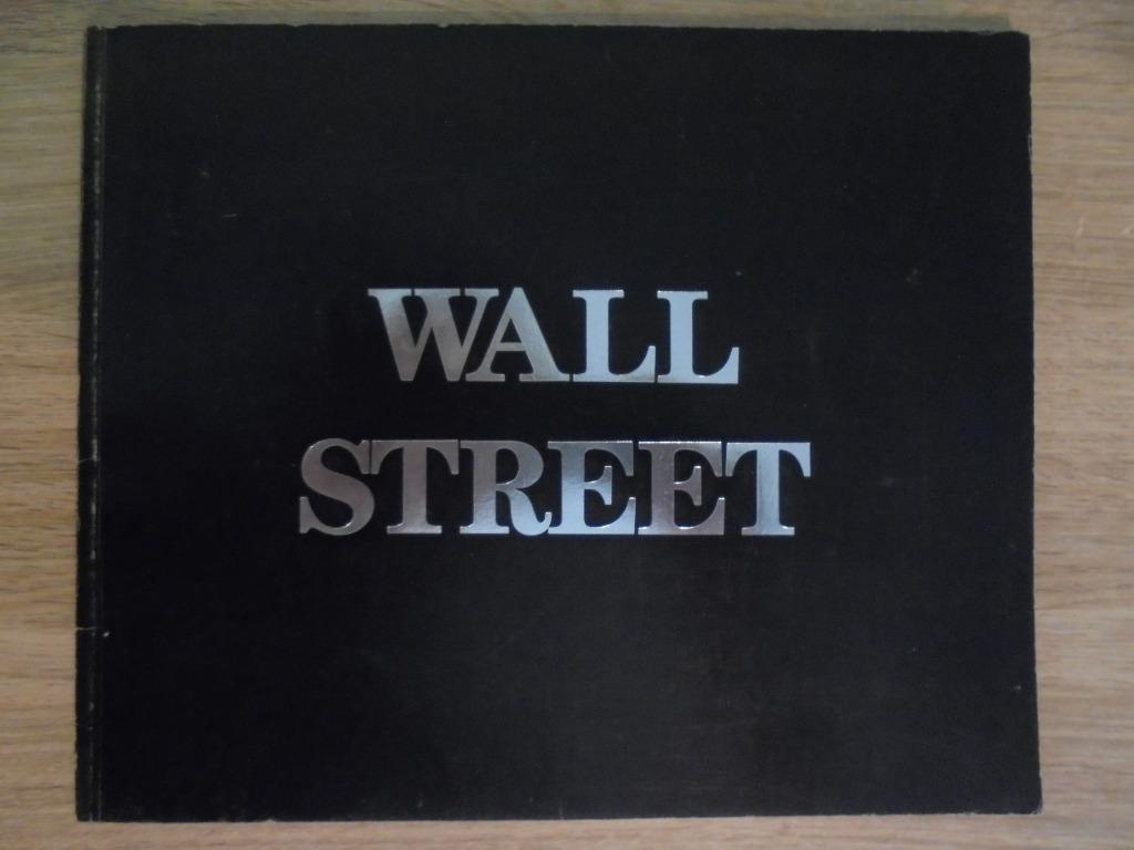 WALL STREET - photographed by Charles Gatewood in 1984., Ophalen of Verzenden, Charles Gatewood, Gelezen, Fotografen