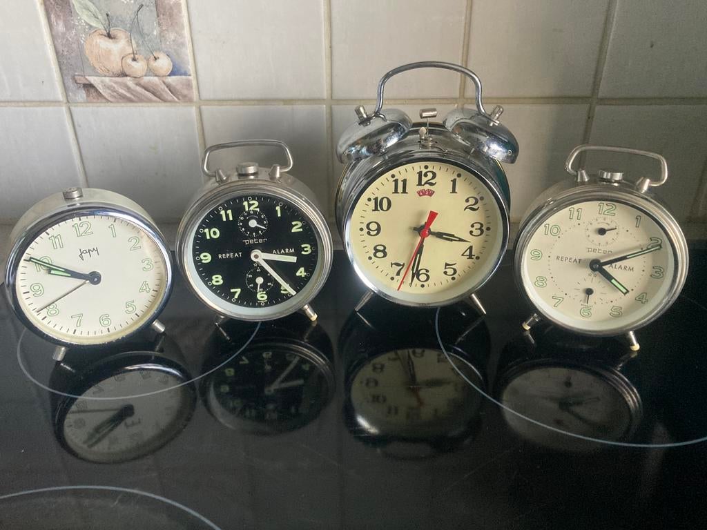 Lot 4 vintage mechanische wekkers, Ophalen of Verzenden