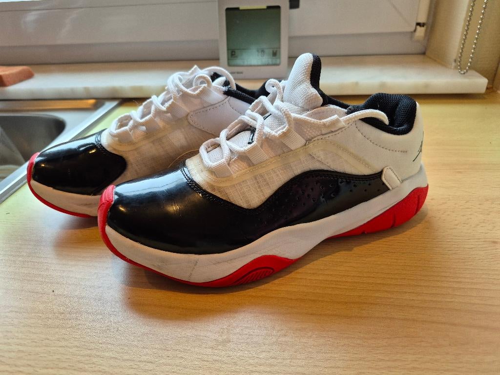 Jordan 111 CMFT Low Concord Large taille 38, Autres couleurs, Comme neuf, Enlèvement, Jordan (Nike)