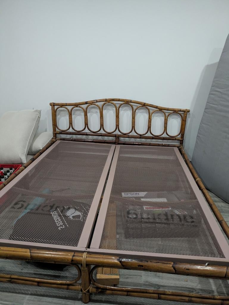 Rotan bed, Enlèvement