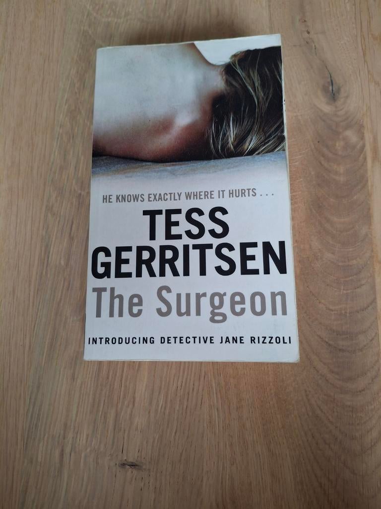 Surgeon - Tess Gerristen (EN), Europa overig, Tess Gerritsen, Ophalen, Gelezen