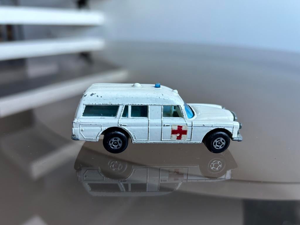 Matchbox Lesney Superfast Mercedes Ambulance nr 3-C 1970, Ophalen of Verzenden