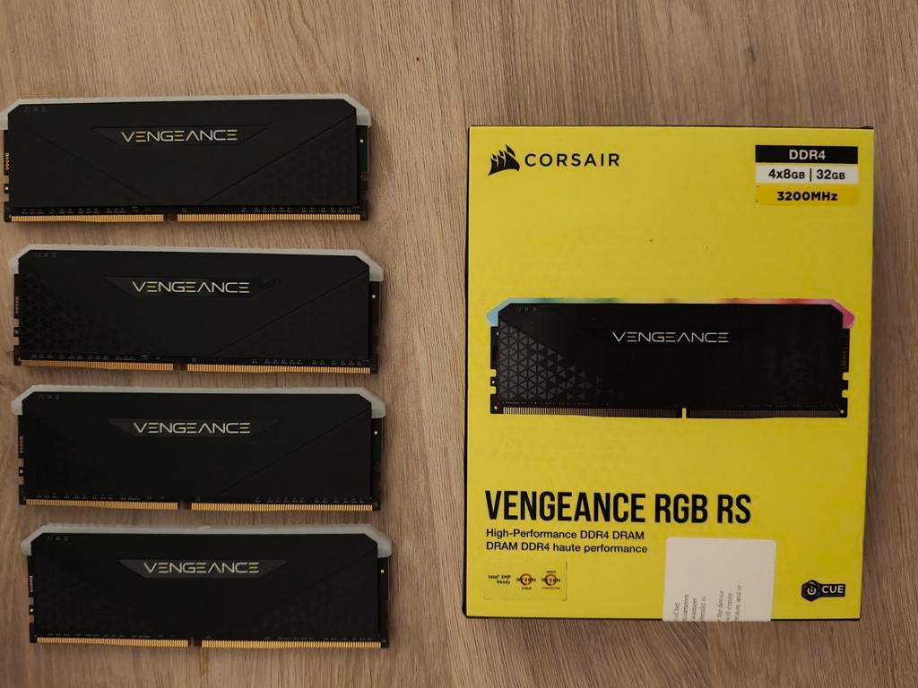 Corsair Vengeance RGB RS 4x8GB (32GB), Computers en Software, RAM geheugen, Desktop, 32 GB, DDR4, Ophalen