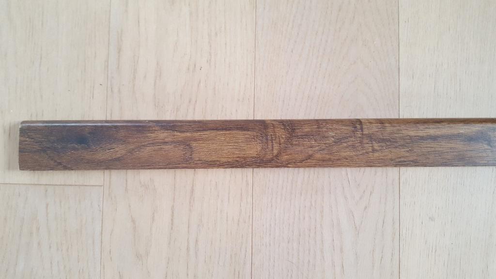 Geprofileerde plint voor laminaat donkerbruin 240 cm lang, Ophalen of Verzenden, 200 tot 250 cm, Plinten