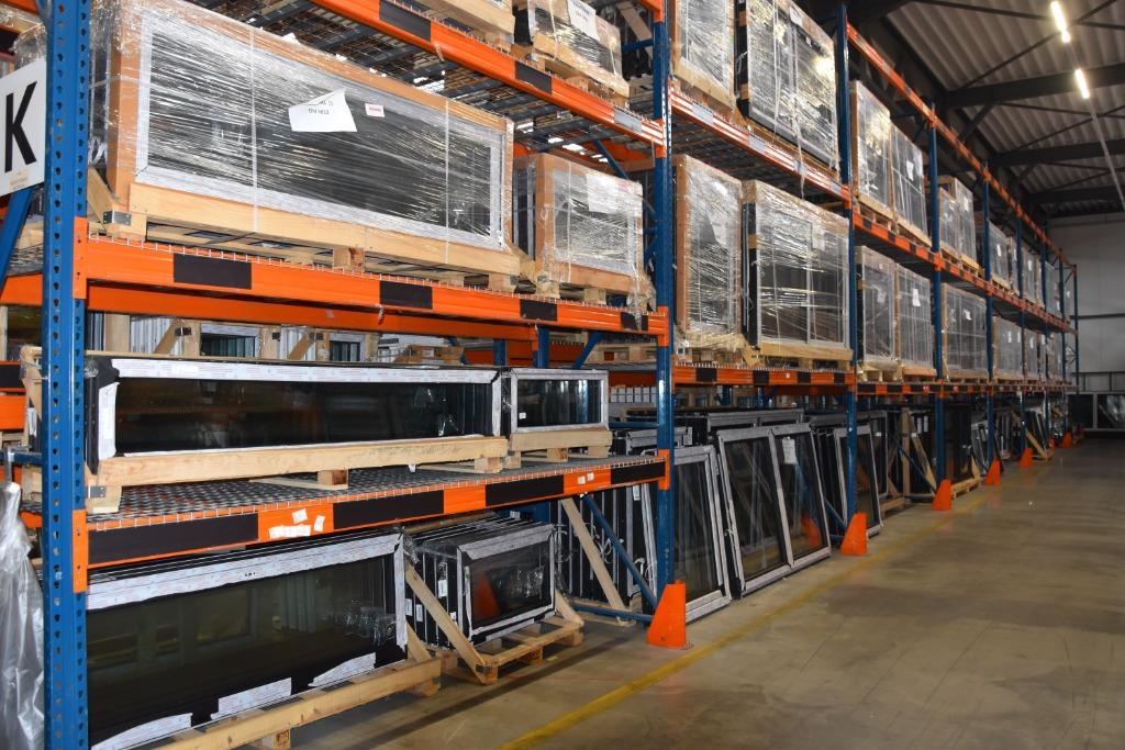 Schuiframen, ramen, ventilatieroosters, deuren, dorpels,, Ramenhal, Ophalen of Verzenden, Dubbelglas, Gevelraam of Ruit