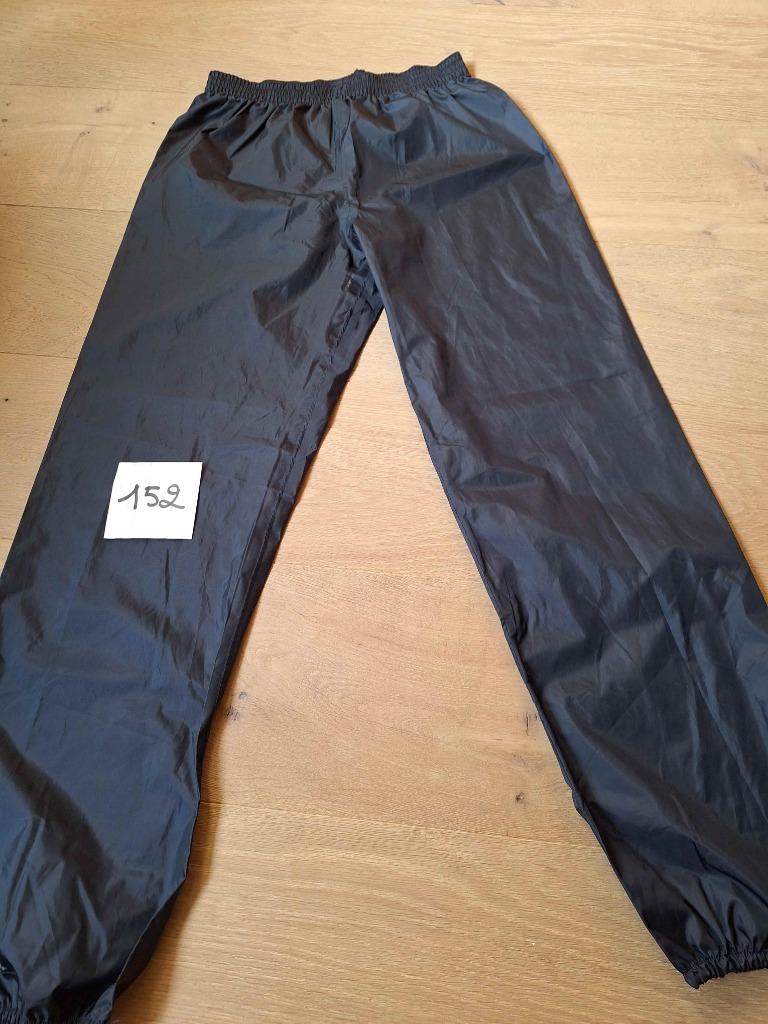 regenbroek Decathlon donkerblauw mt 152, Kinderen en Baby's, Ophalen of Verzenden, Gebruikt, Decathlon, Jongen of Meisje