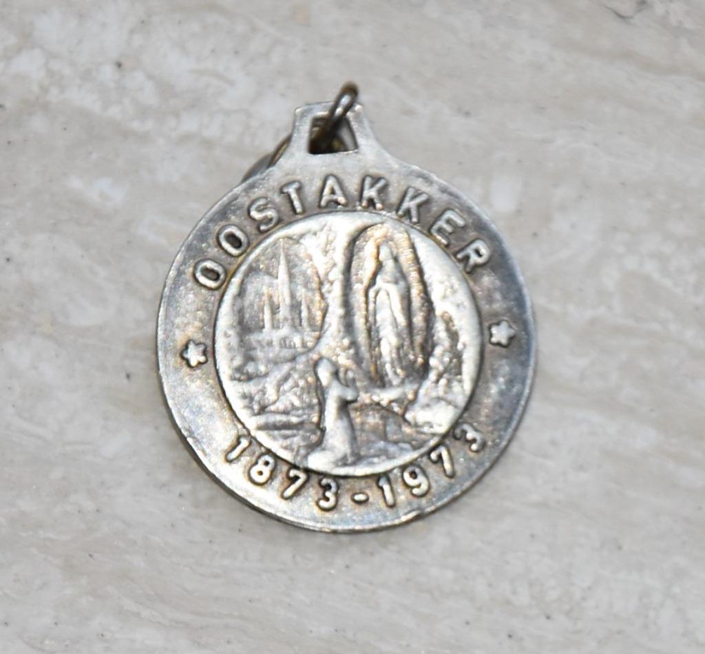 Medaille Oostakker, Verzenden, Overige materialen