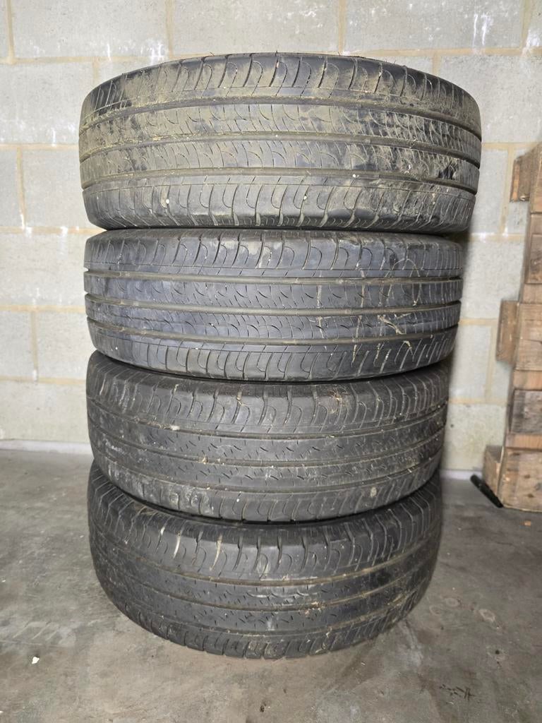 4 pneus Good Year Efficient Grip Cargo 107/105T, Autos : Pièces & Accessoires, Enlèvement, Pneus été, Pneu(s)