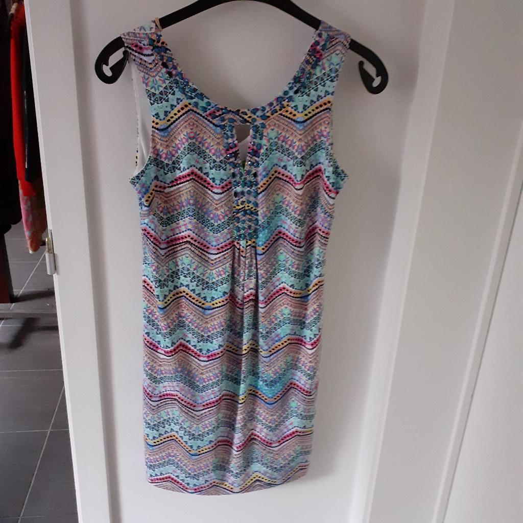 K-Design Recht kleedje met print Maat: S Prijs: € 7, K-design, Enlèvement ou Envoi, Autres couleurs, Taille 36 (S)