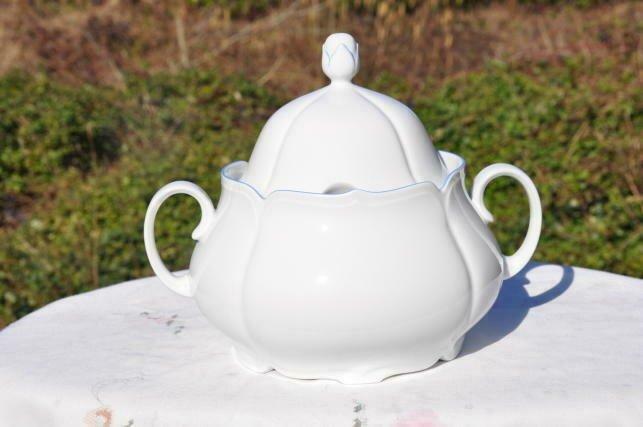 soupière porcelaine blanche ligne bleu, Antiquités & Art