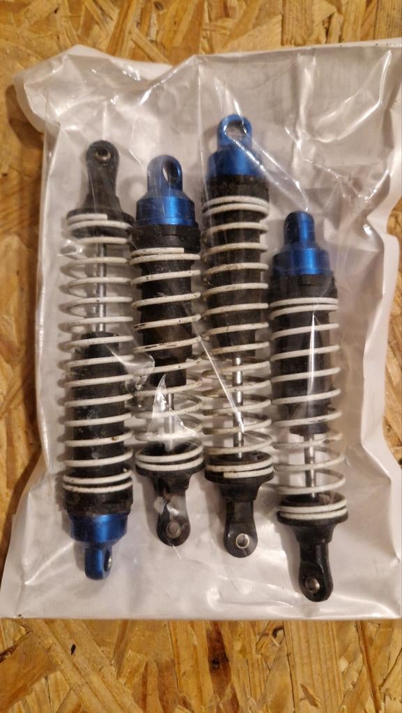 Shocks 1/8 buggy, Hobby en Vrije tijd, Ophalen of Verzenden