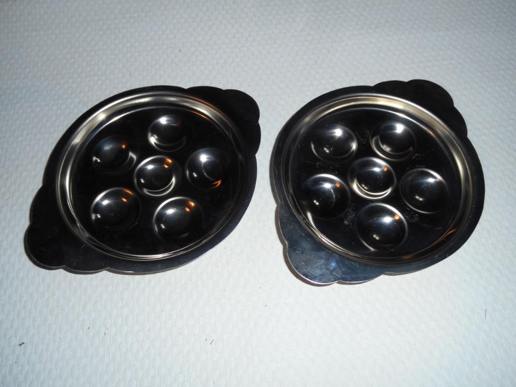 escargotbordjes inox 2 stuks, Overige materialen, Ophalen of Verzenden, Zo goed als nieuw, Bord(en)