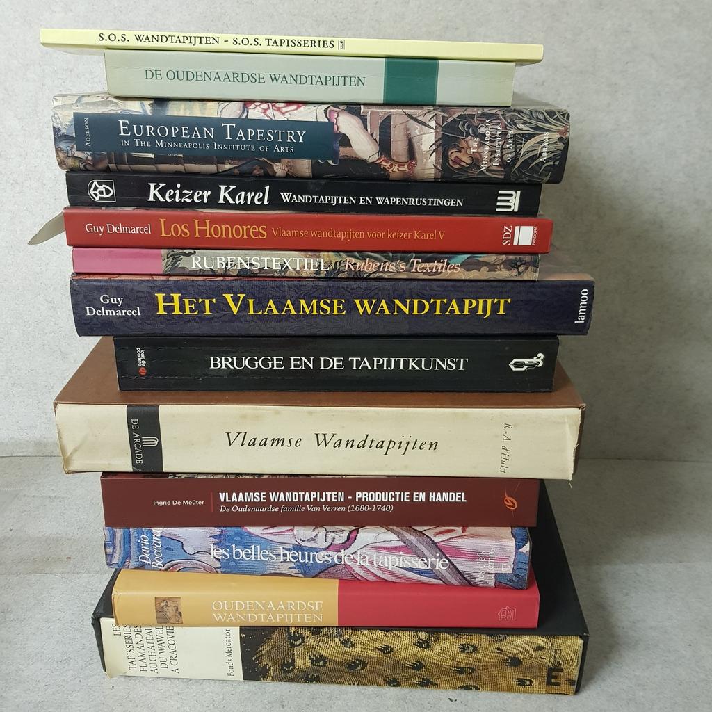 Boeken ivm historische wandtapijten, Ophalen of Verzenden