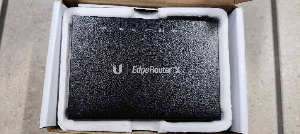 Ubiquiti EdgeRouter X, Computers en Software, Ophalen of Verzenden, Zo goed als nieuw, Router, Ubiquiti