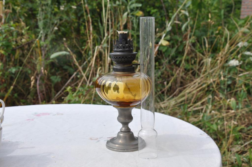 lampe a petrole etain et verre ocre, Enlèvement ou Envoi