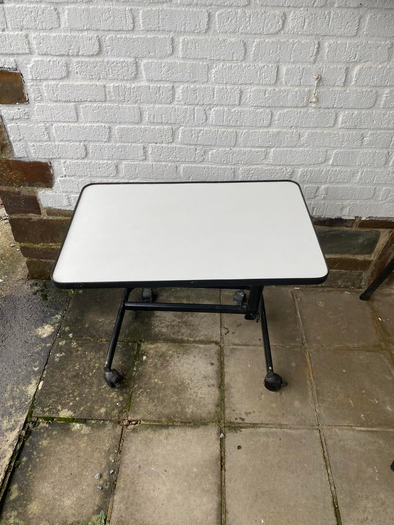 Table d’appoint, Enlèvement, Comme neuf
