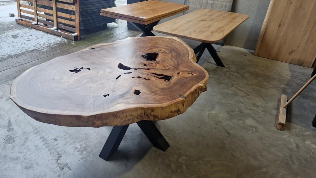Table en bois suar, Enlèvement ou Envoi, Comme neuf