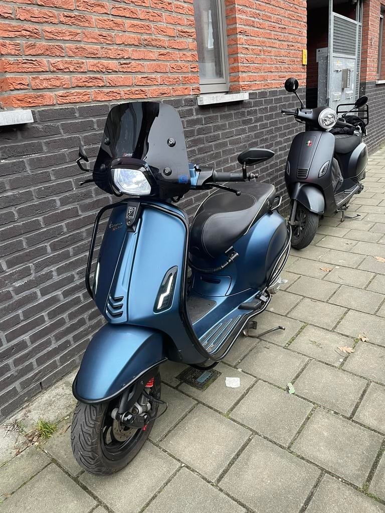 Vespa Sprint 50 cc, Fietsen en Brommers, Scooters | Vespa, Zo goed als nieuw, Vespa S, Klasse B (45 km/u), Benzine, Ophalen of Verzenden