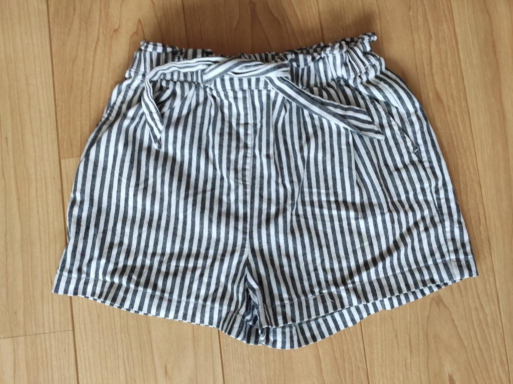 Short jbc, maat 152, Enfants & Bébés, Vêtements enfant | Taille 152, Pantalon, Enlèvement ou Envoi, JBC, Utilisé
