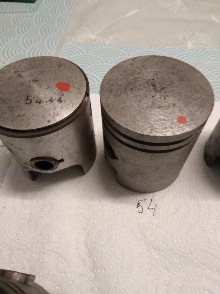 Oldtimer motoronderdelen sachs hercules zuigers, Motoren, Onderdelen | Oldtimers, Ophalen of Verzenden