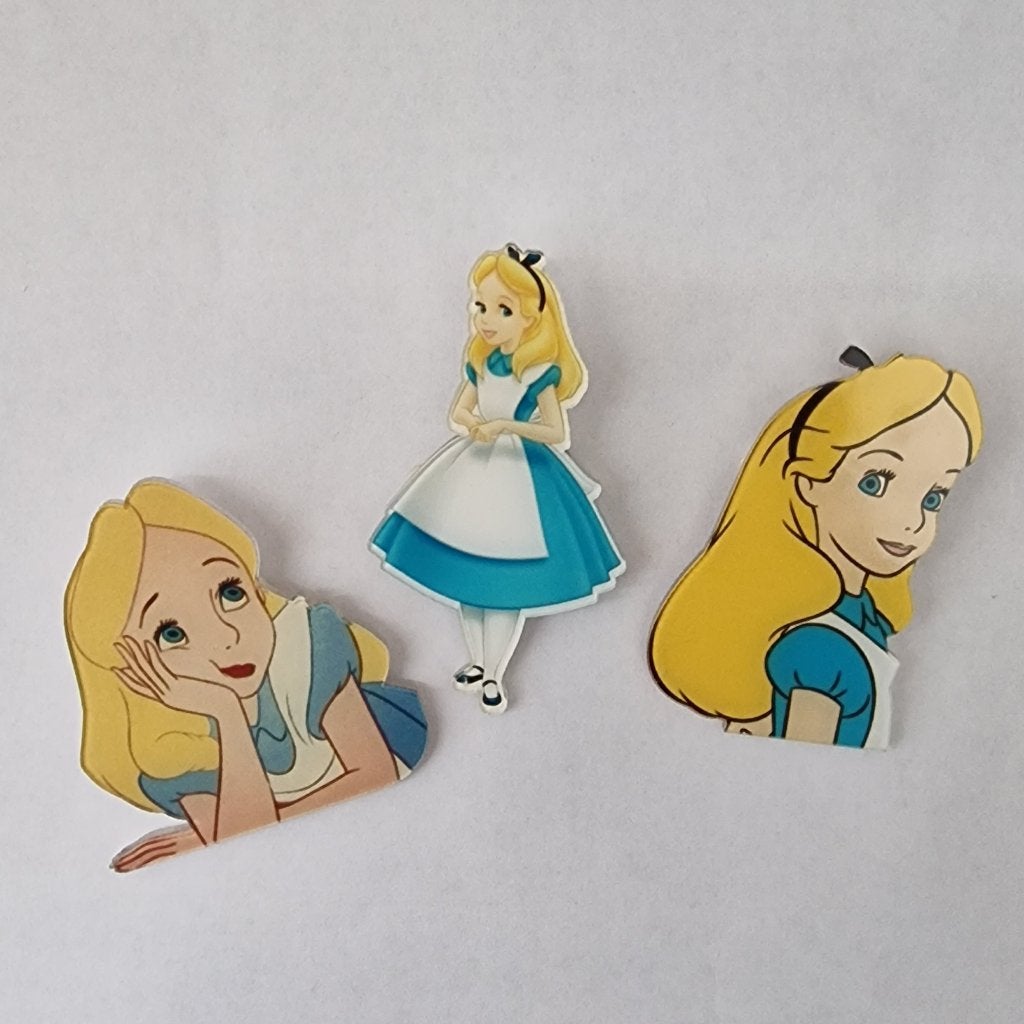 3x broche Alice in Wonderland, Verzamelen, Disney, Ophalen of Verzenden, Overige figuren, Zo goed als nieuw, Overige typen
