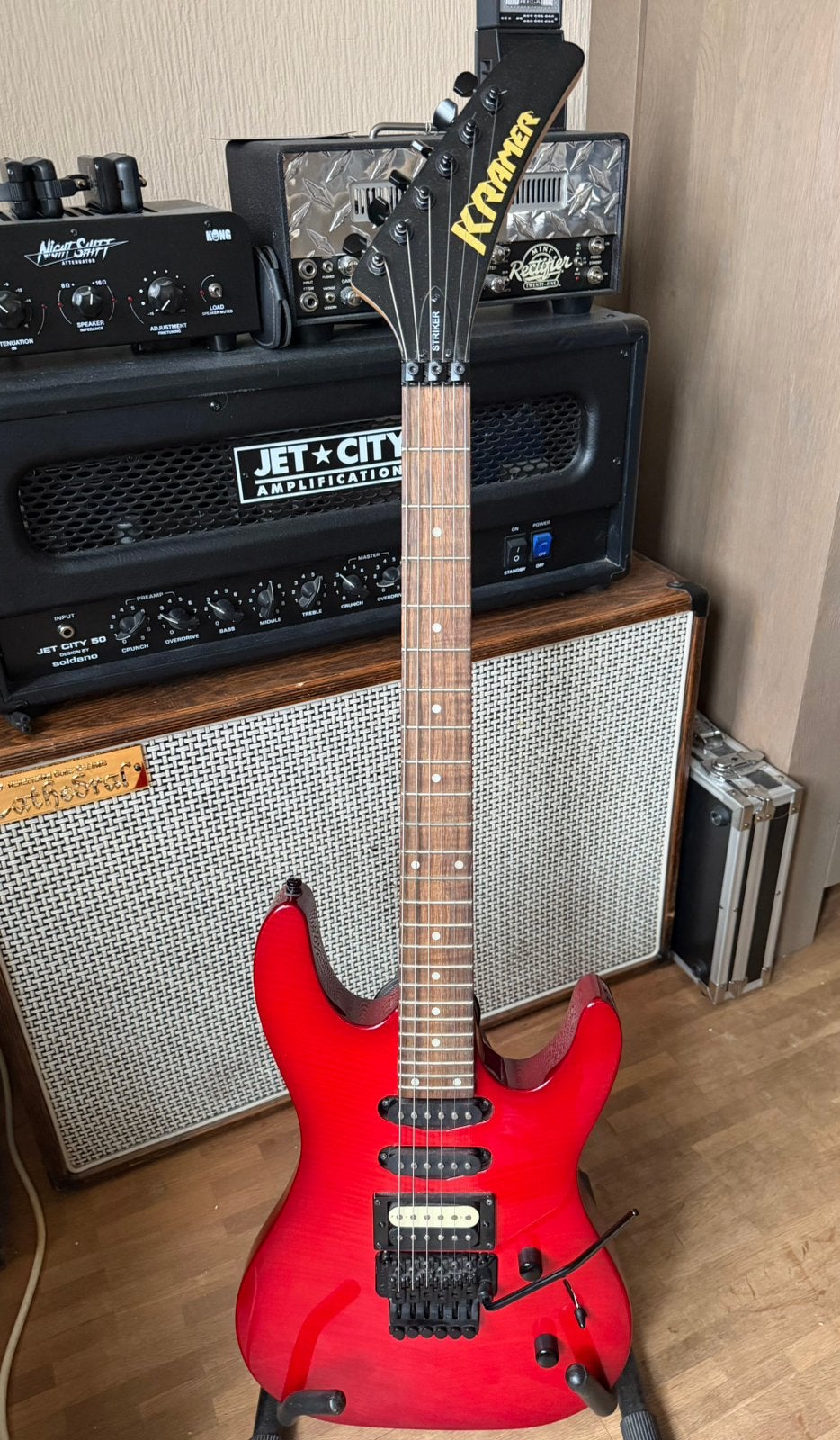 Kramer Striker Figured HSS – Transparent Red, Muziek en Instrumenten, Ophalen, Zo goed als nieuw
