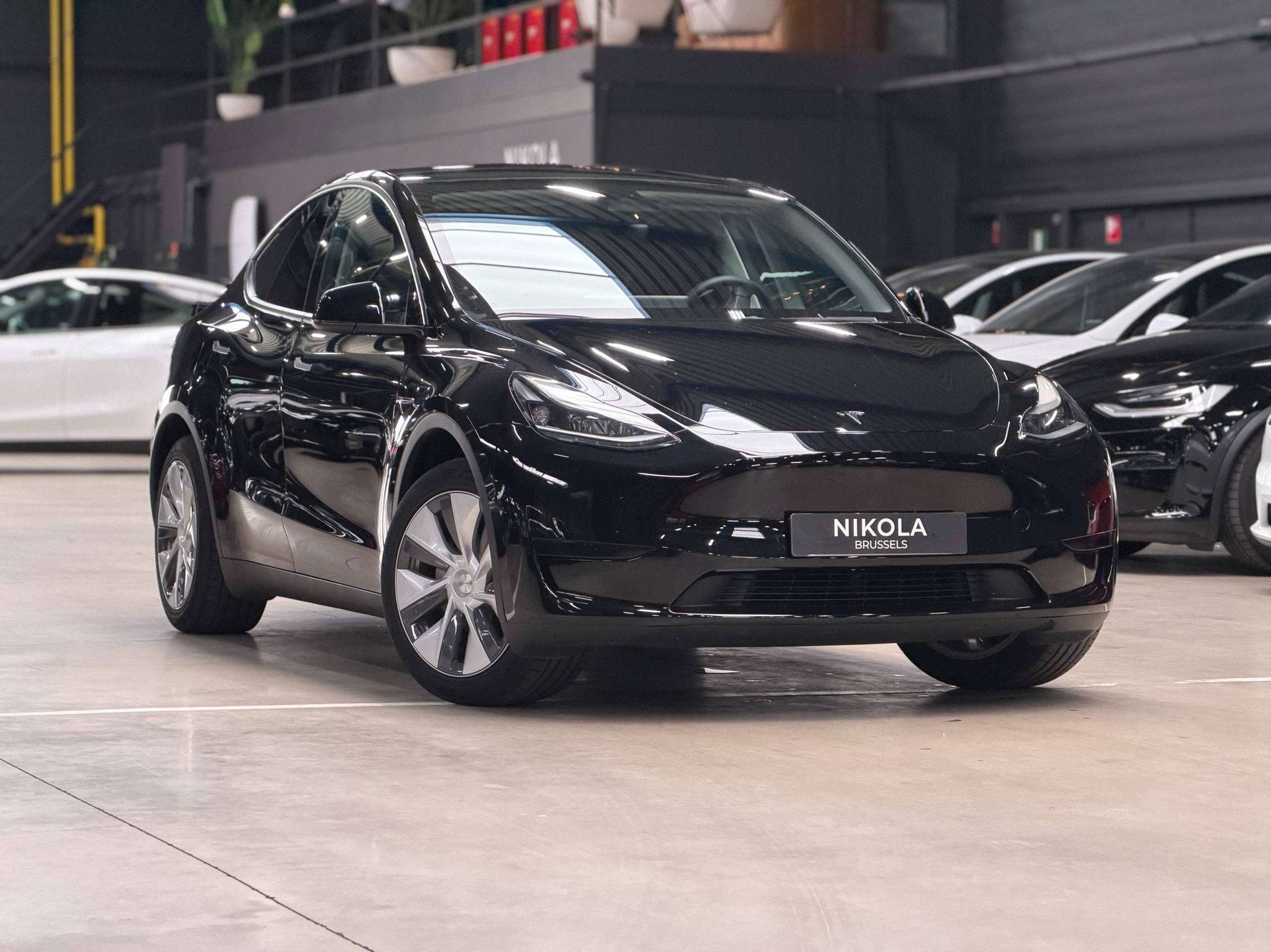 Tesla Model Y PREMIUM - RWD - HIGHWAY AUTOPILOT, Autos, Tesla, Achat, Entreprise, Noir, 5 portes
