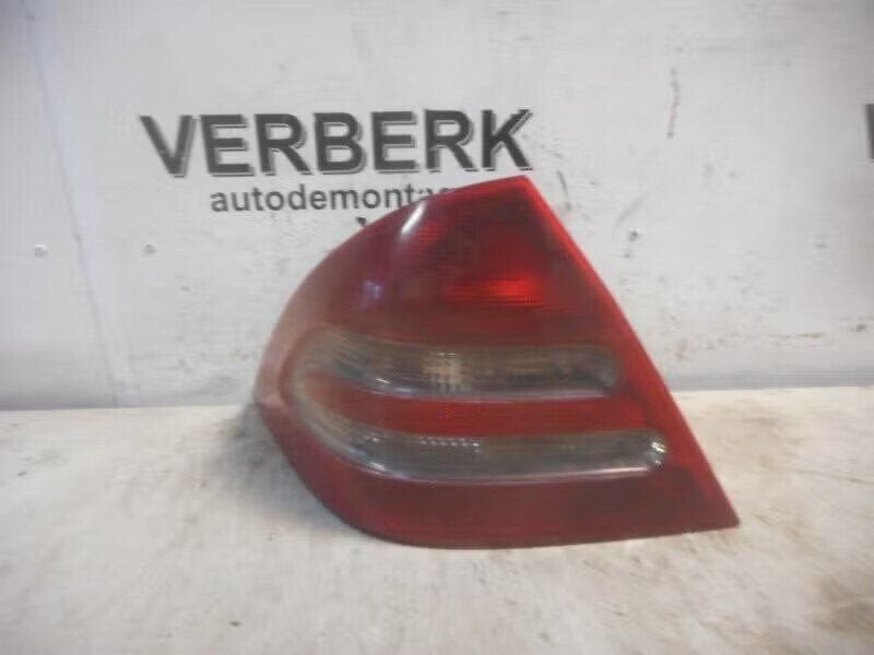 ACHTERLICHT LINKS Mercedes-Benz C (W203) (01-2000/02-2007), Mercedes-Benz AG, Enlèvement ou Envoi, Utilisé, Dialog.mb@mercedes-benz.com
