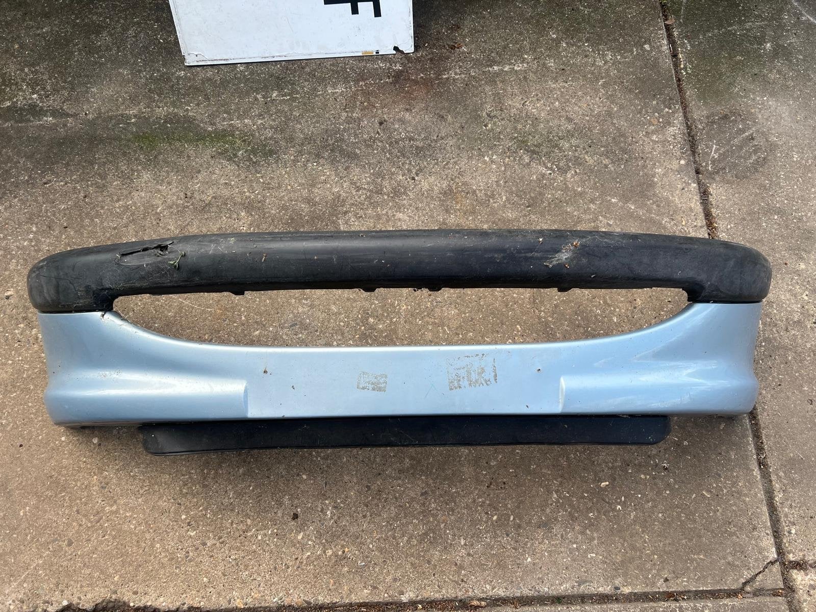 Pare-chocs arri re bleu pour Peugeot 206 (1998-2009), Taurusavenue 1
2132 LS  Hoofddorp, NL, Contact.group@renault.com, Pare-chocs