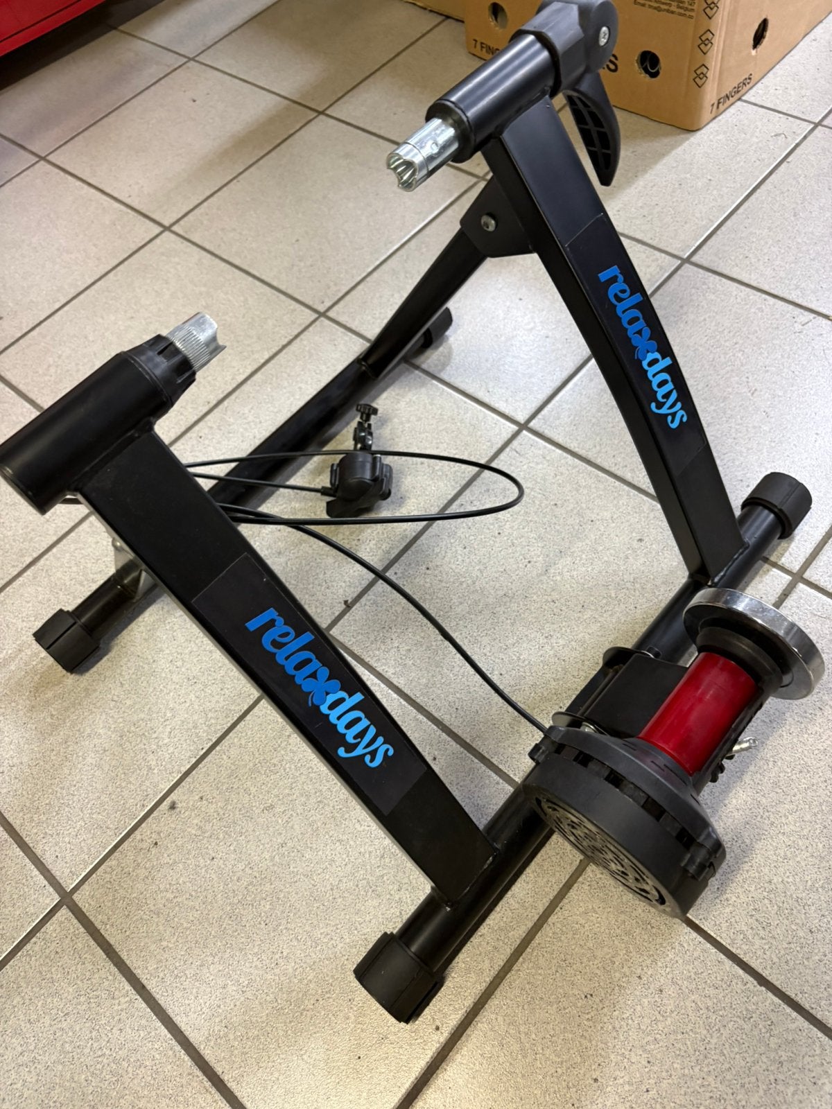 Fietstrainer relaxdays, Sport en Fitness, Ophalen, Zo goed als nieuw