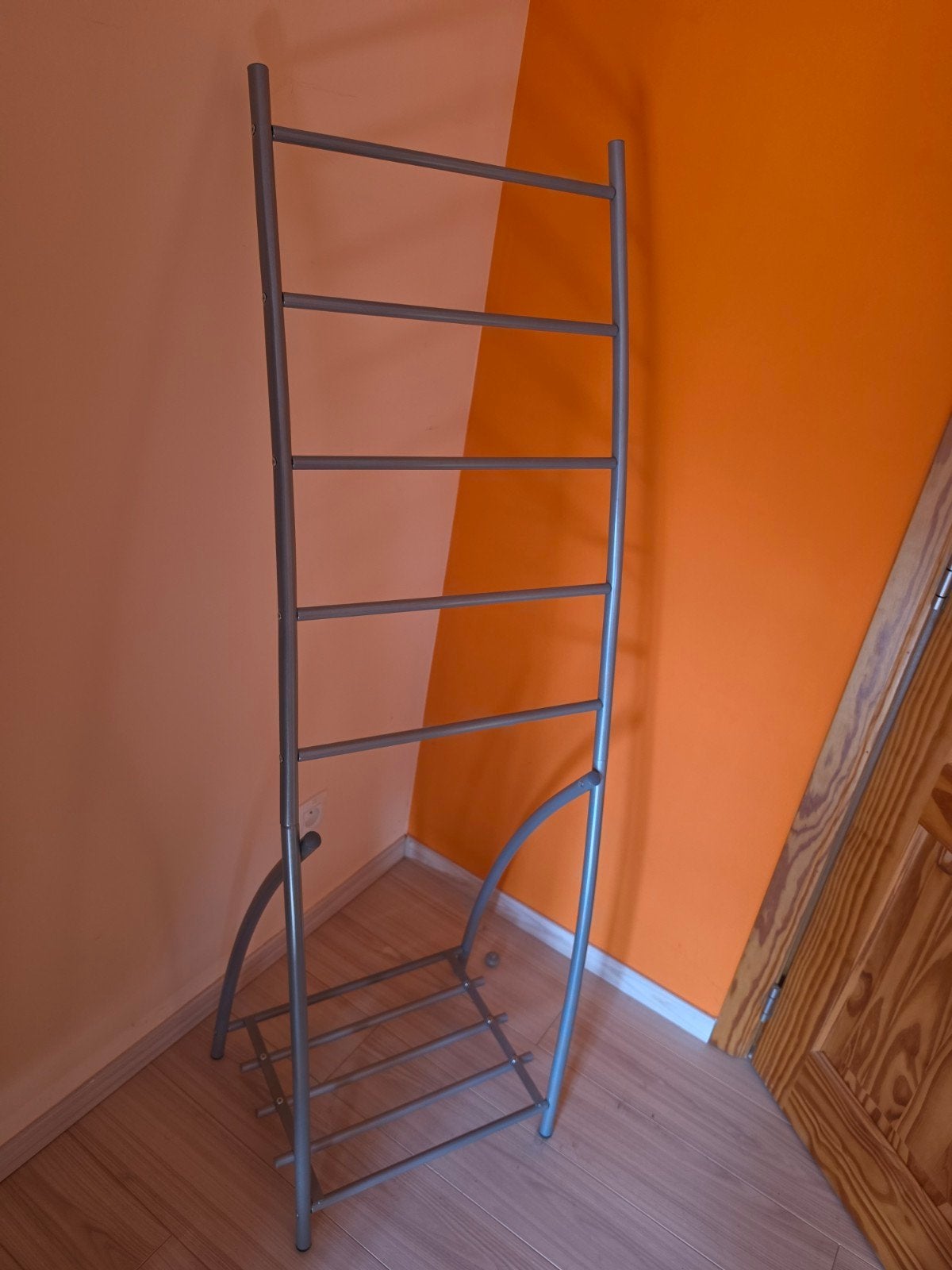 Porte-serviettes sur pied – 5 barres + étagère en dessous– m, Maison & Meubles, Accessoires pour la Maison | Autre, Enlèvement