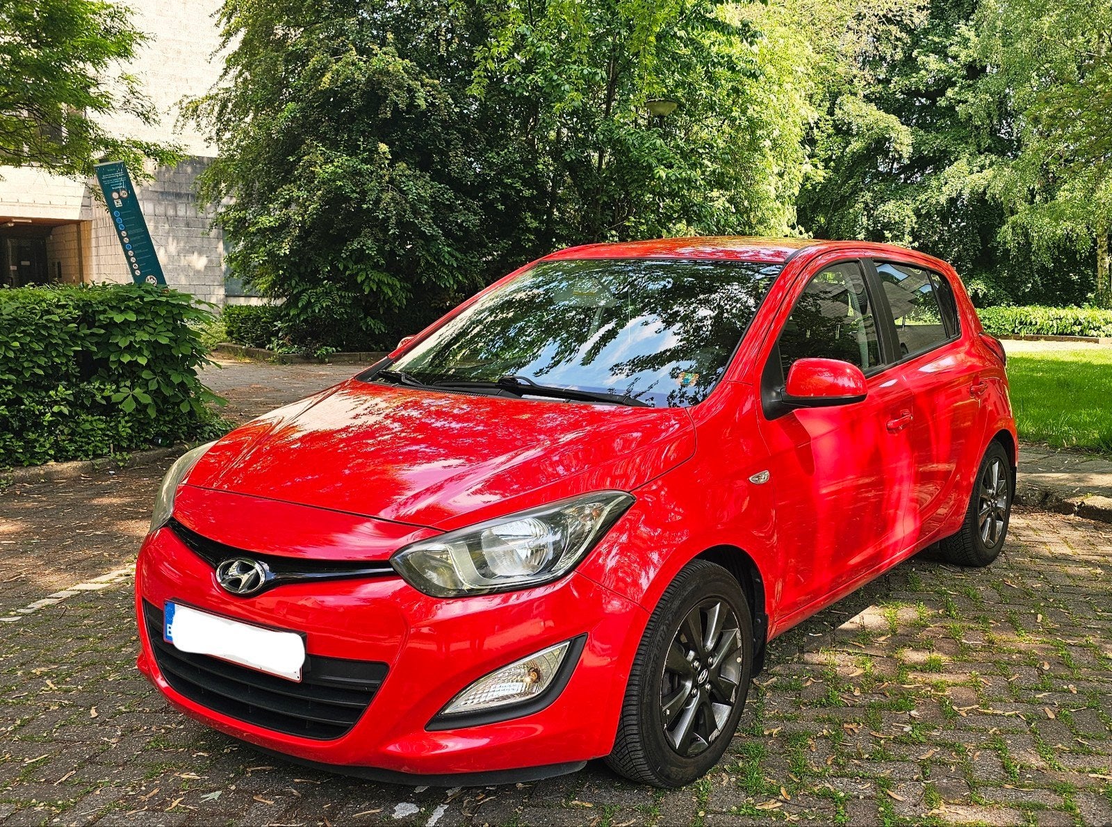 Hyundai i20 Benzine 1.2, Euro 5, Zwart, 4 cilinders, ABS