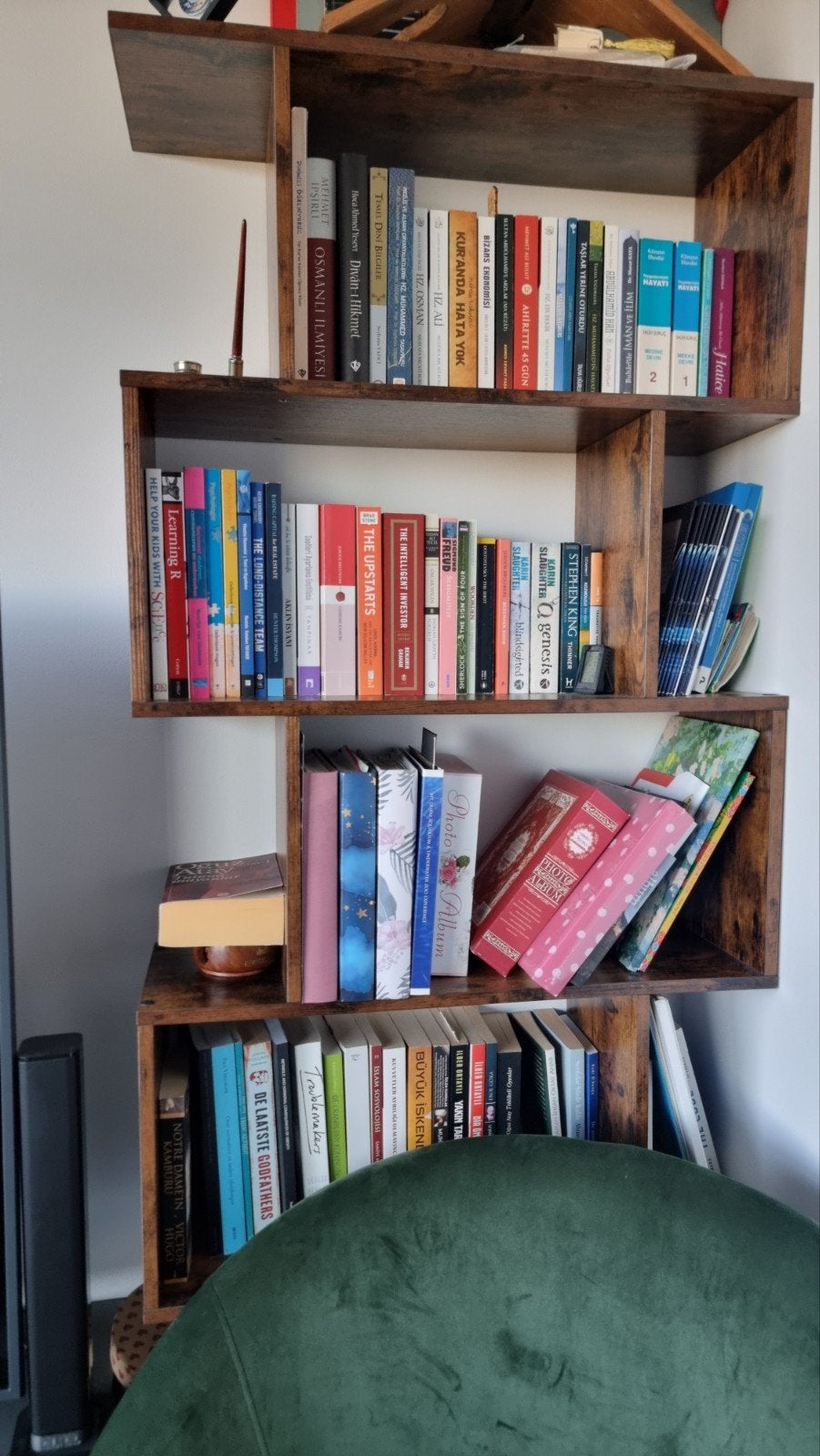 Twee 6-Laags Moderne S-Vormige Boekenkasten, Ophalen