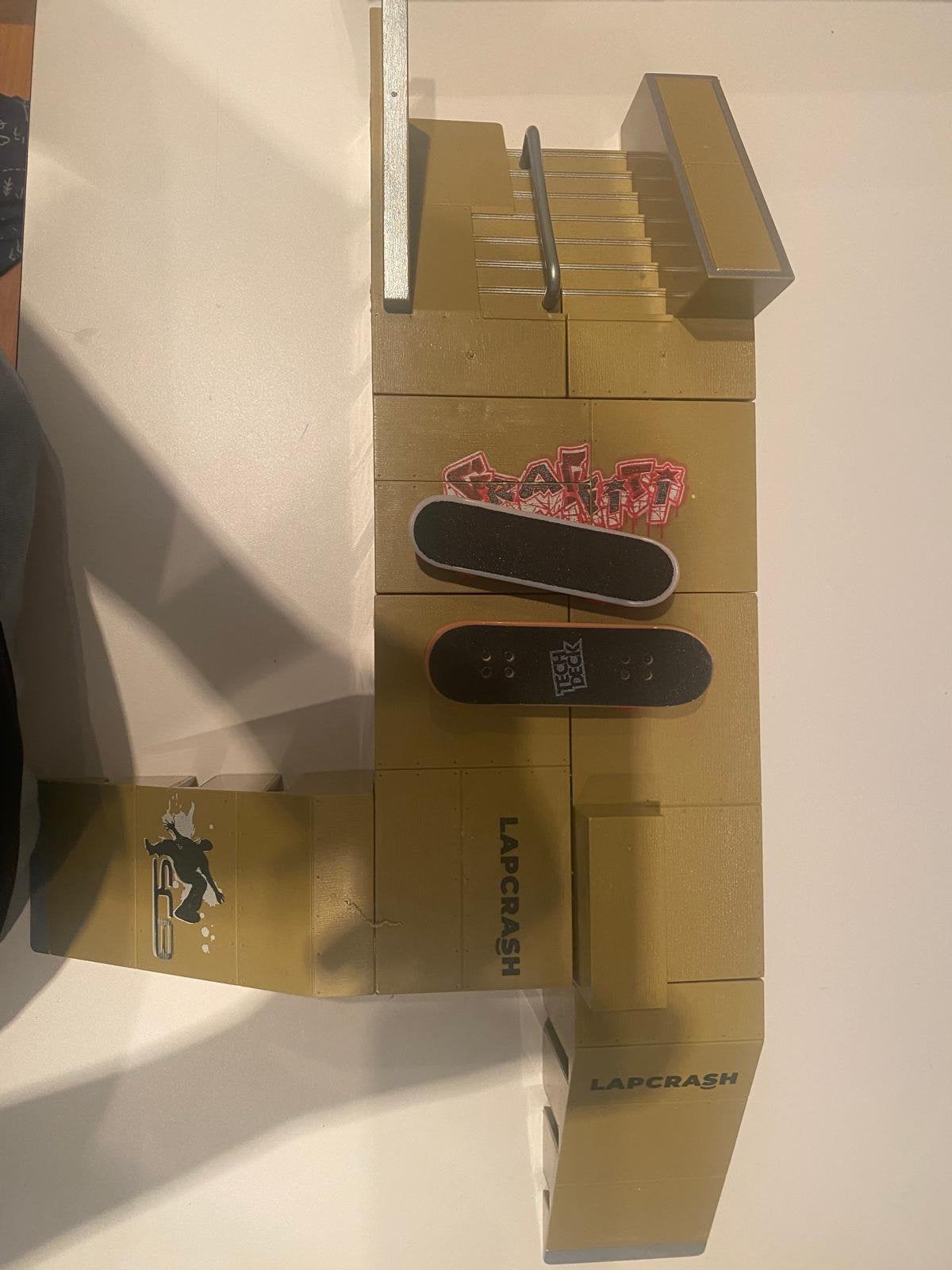 VingerSkateboard- en -park, Sport en Fitness, Skateboarden, Ophalen, Zo goed als nieuw, Overige typen
