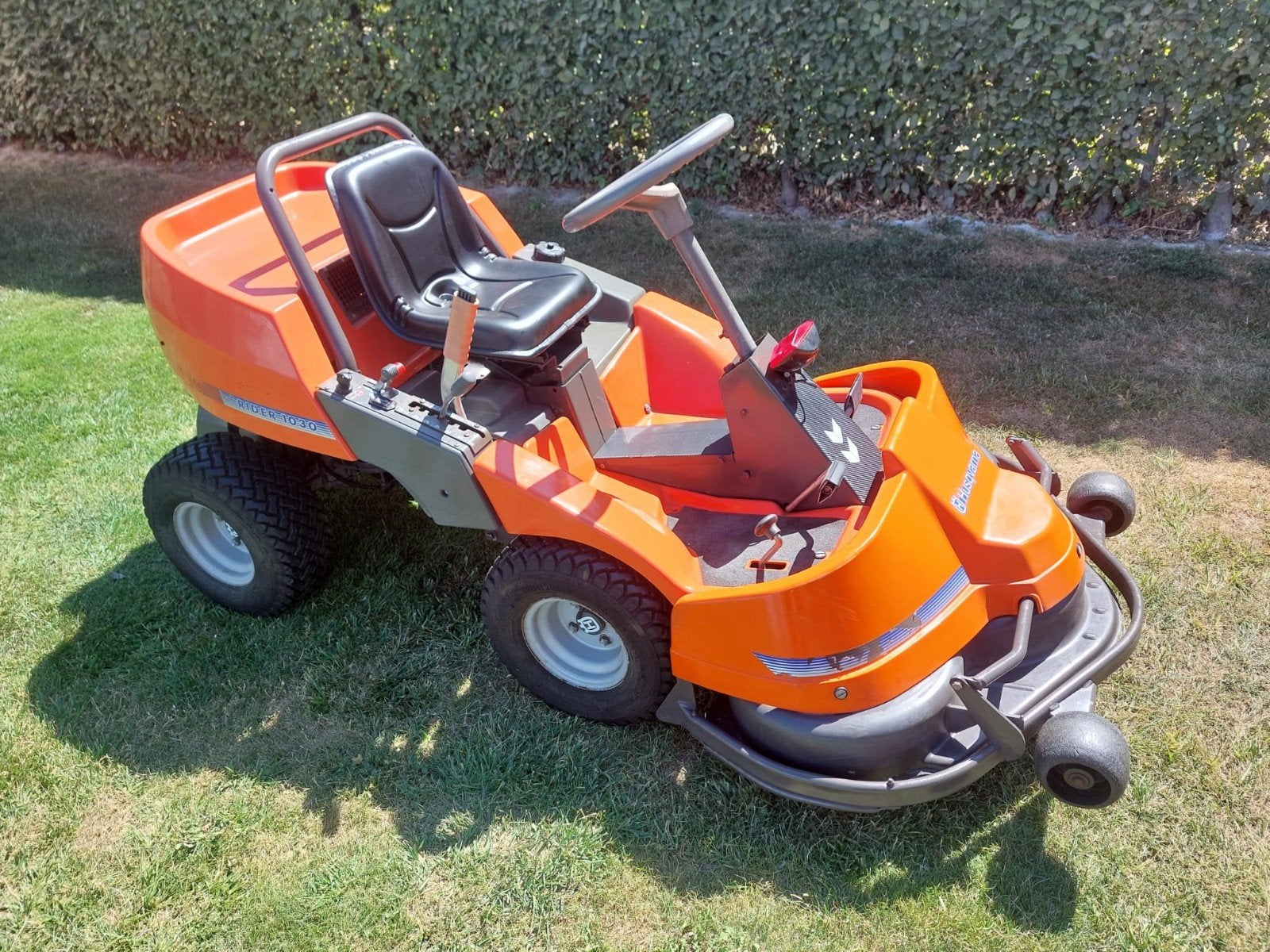zitmaaier te koop husqvarna rider 18 pk vanguard v twin, Jardin & Terrasse, Tondeuses autoportées, Enlèvement ou Envoi, Démarrage électrique