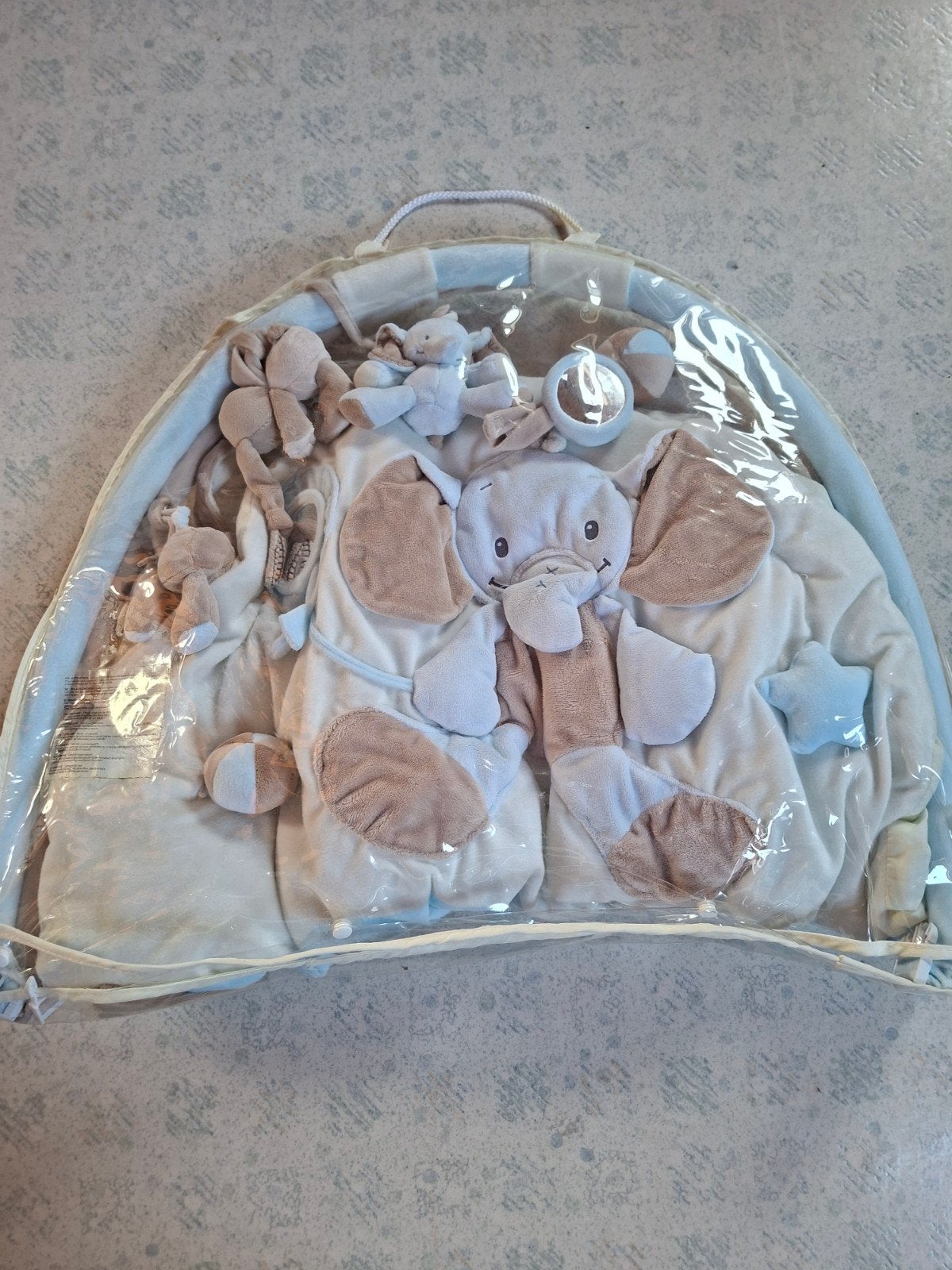 Speelmat voor Baby en hetzelfde speeltje voor  de maxicosi, Ophalen, Zo goed als nieuw, Speelkleed, Met geluid