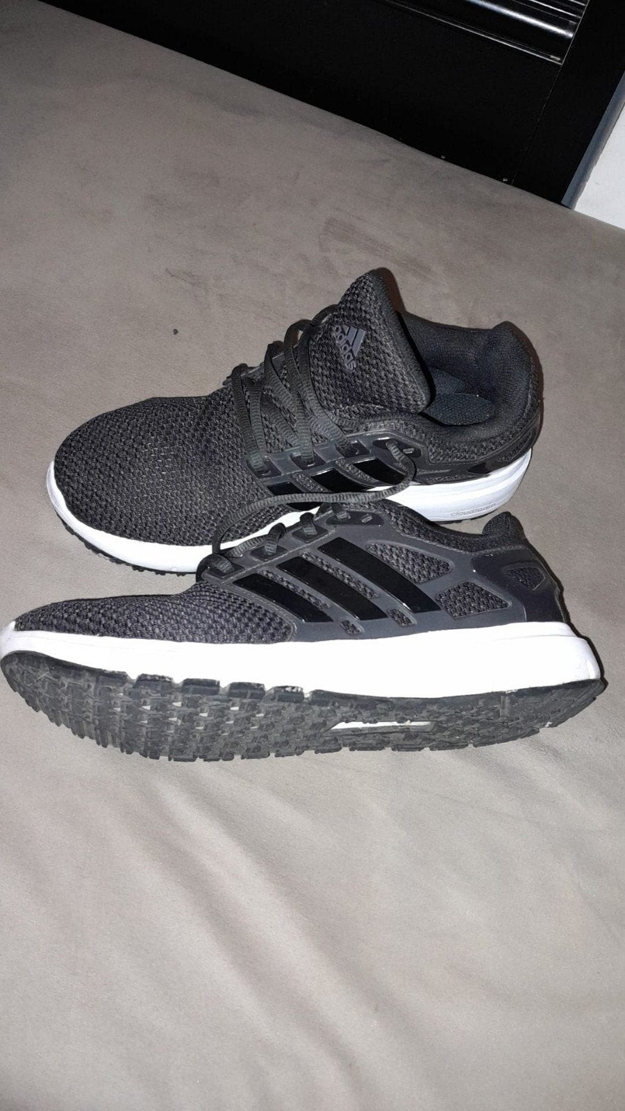 Adidas Cloudfoam taille 42 porté 1 fois, Ophalen, Zo goed als nieuw, Adidas, Sneakers