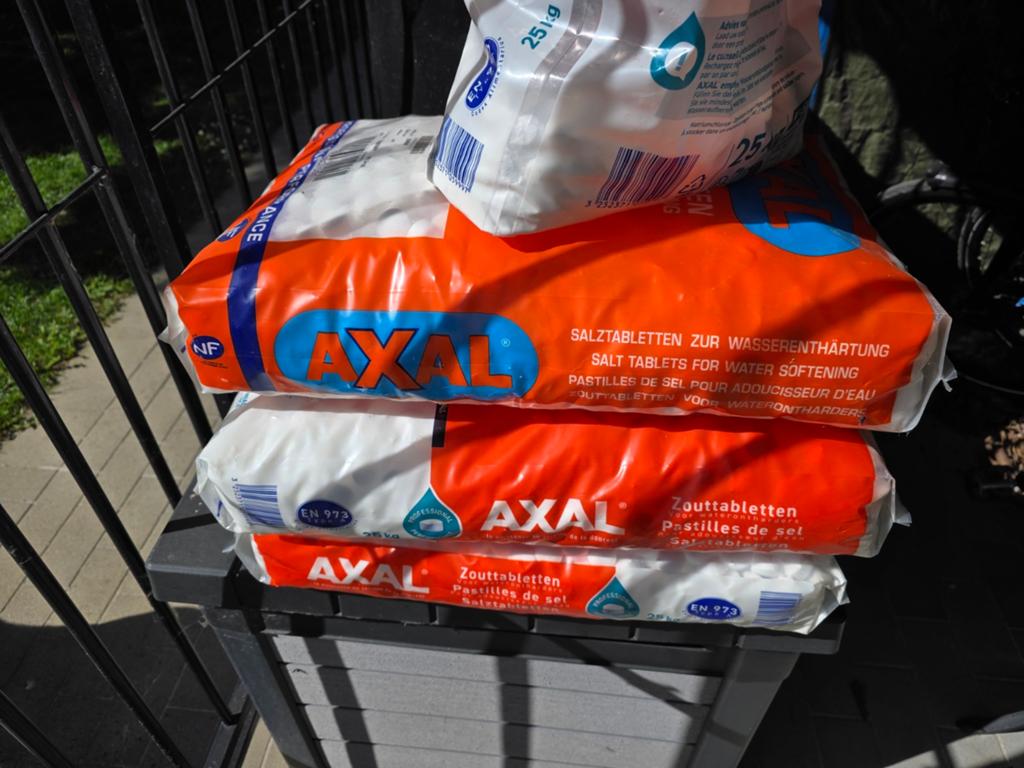 3x 25kg zakken Axal zouttabletten, Enlèvement