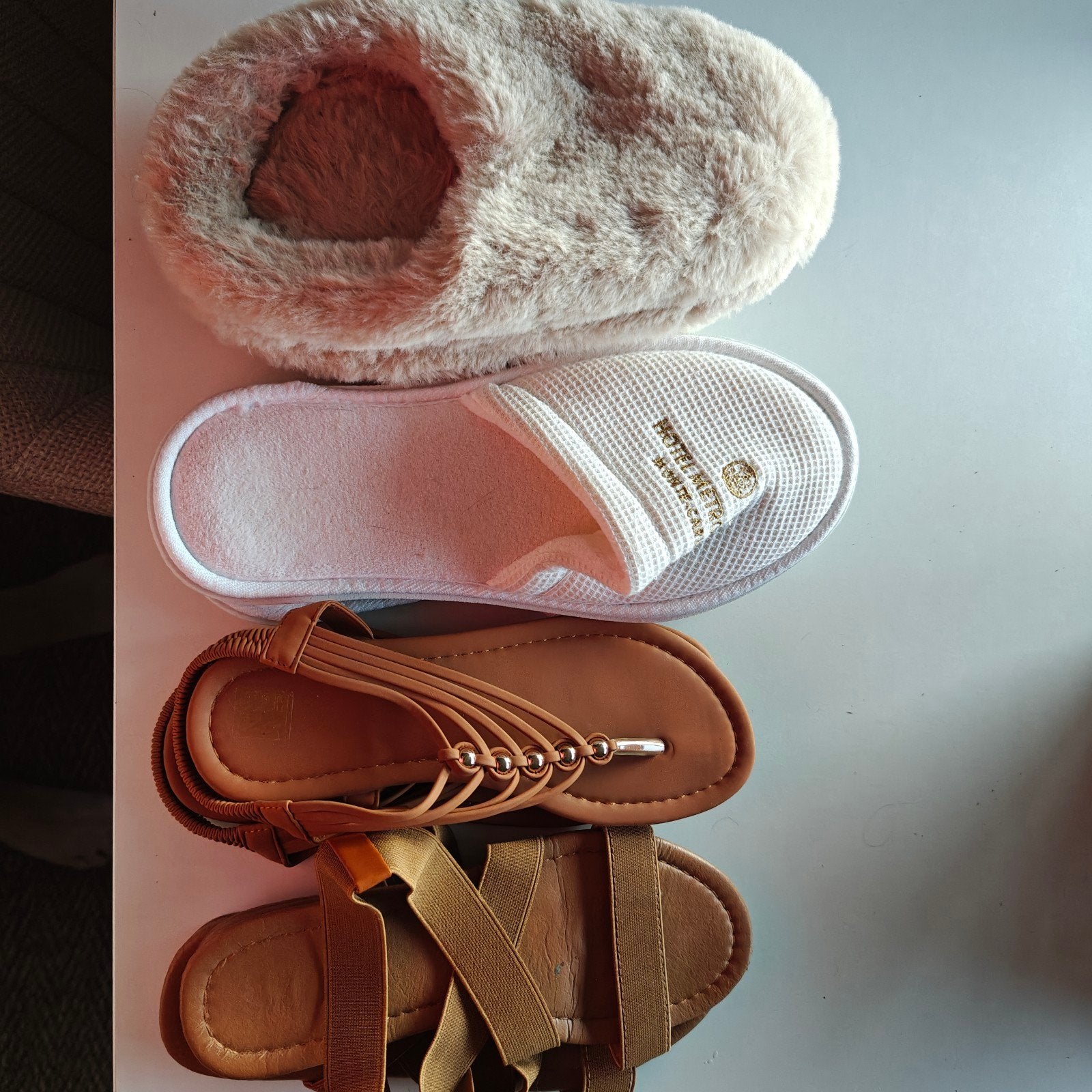 lots de pantoufles et sandalettes, Vêtements | Femmes, Enlèvement, Pantoufles