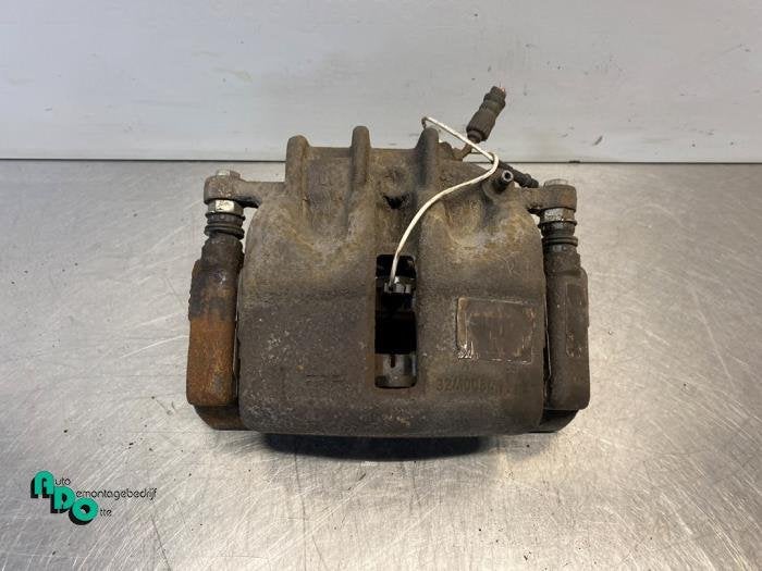 Etrier de frein (pince) avant gauche d'un Fiat Scudo (Scudo, -, 3 mois de garantie, Utilisé, Fiat