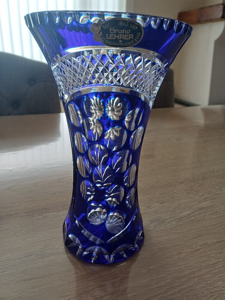 Kristallen vaas, Ophalen