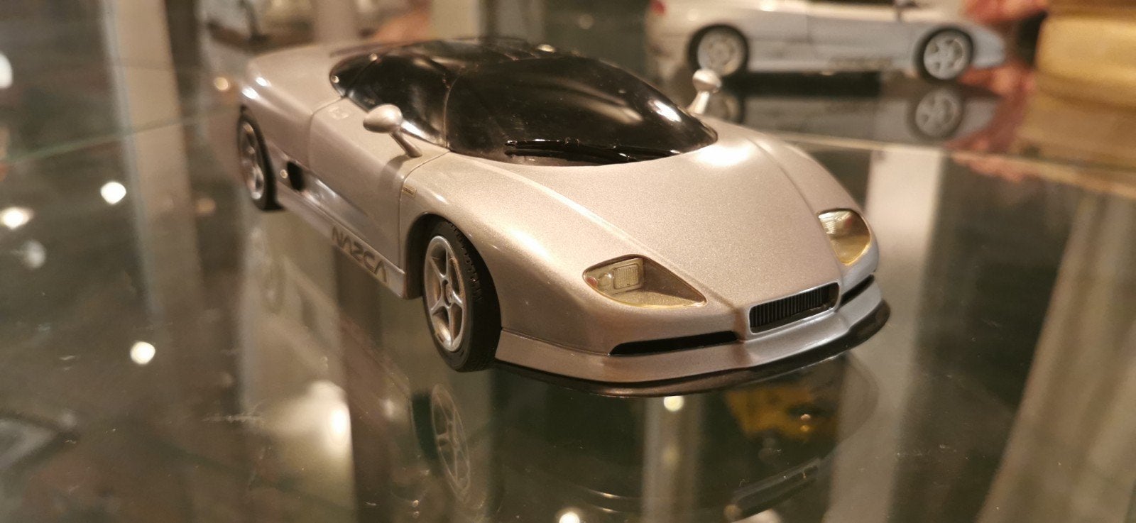 Italdesign Nazca M12 - Revell AG 1992 1/18, Hobby en Vrije tijd, Modelauto's | 1:18, Ophalen, Zo goed als nieuw, Auto, Revell