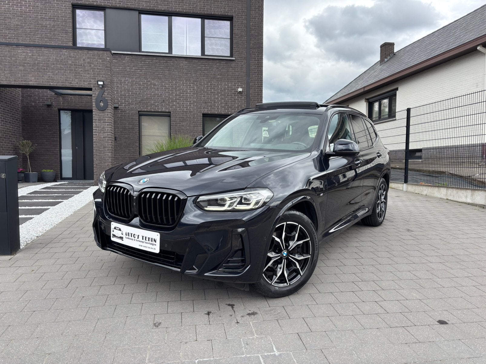 BMW X3 xDrive20 M-pakket - 360 Camera | Pano | Garantie, Auto's, Automaat, Dealer onderhouden, Blauw, 140 kW