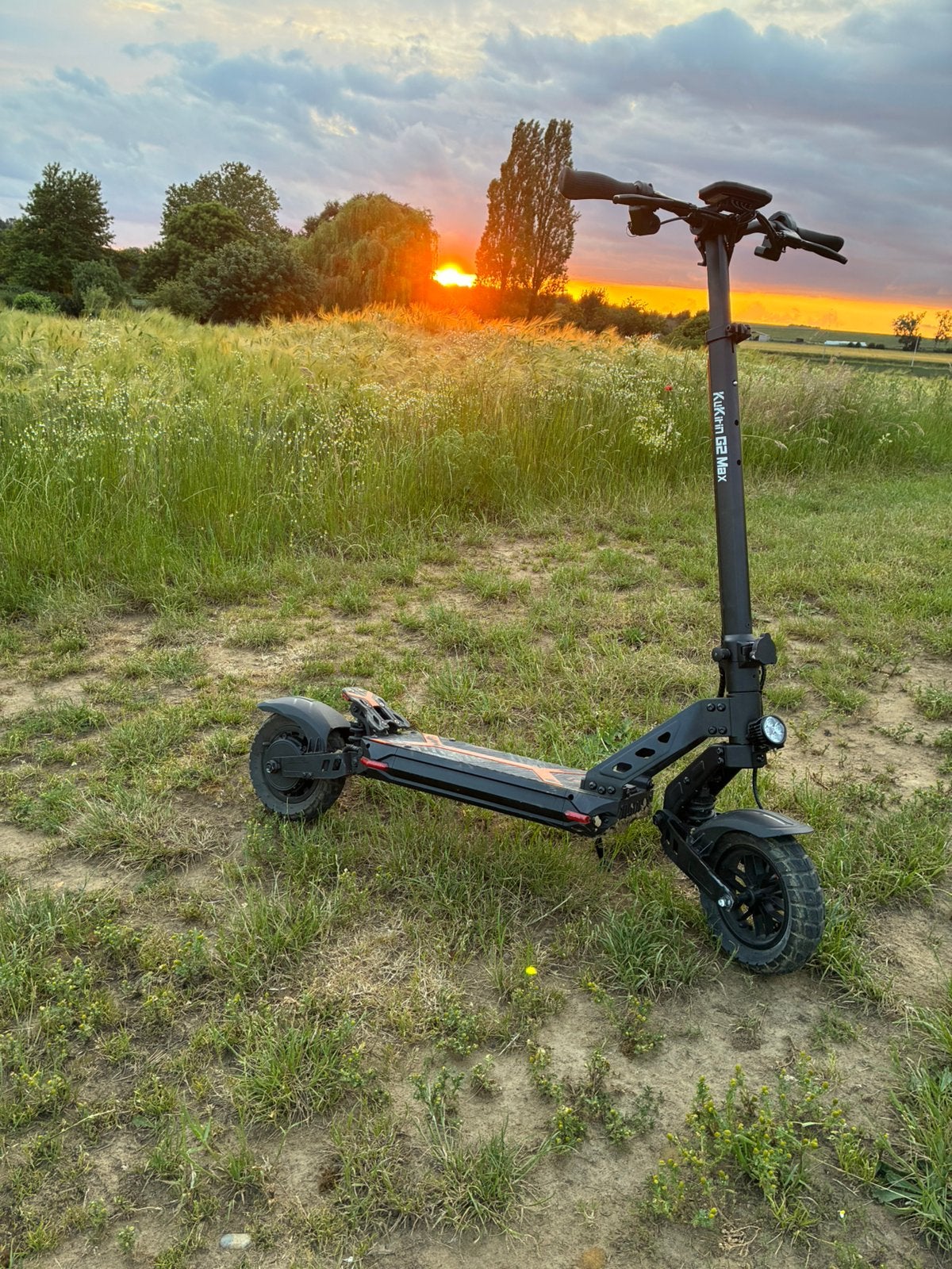 Kukirin g2 max rond de 500 km maar half zwart, Ophalen of Verzenden, Zo goed als nieuw, Elektrische step (E-scooter)