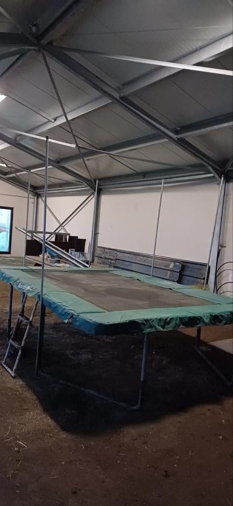 Trampoline Moonwalker, Enlèvement, Utilisé