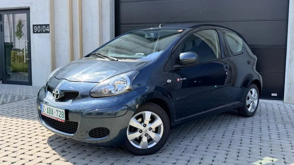 Toyota Aygo 1.0 Benzine // 99000 KM // Volledig historiek, Auto's, Euro 5, Overige kleuren, Airconditioning, Bedrijf