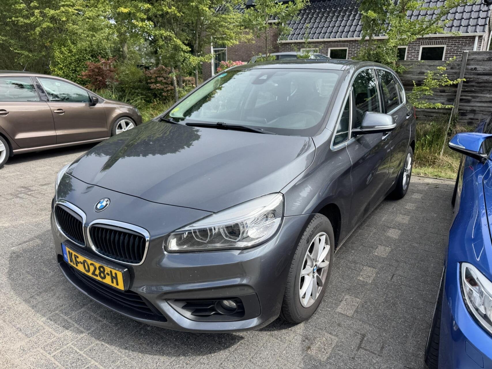 BMW 2-serie Active Tourer 216d Centennial High Executive, Autos, BMW, Argent ou Gris, Achat, Feux de jour LED, Entreprise